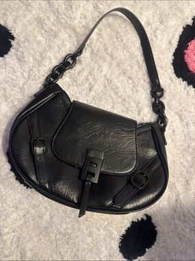 ALDO Sleek Black Shoulder Bag with Chain-Link Strap